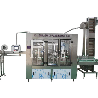 Cadena de producción plástica del agua mineral de la botella 4000BPH Monoblock 2L que aclara capsular de relleno proveedor