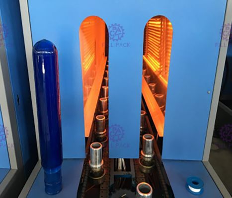 1 máquina que sopla de la botella del galón 1.0Mpa de la cavidad 3-5 con la máquina auxiliar proveedor