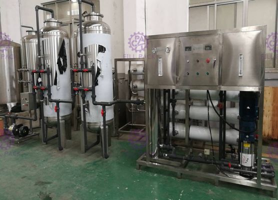 Consumición pura/máquina potable del tratamiento de aguas de la ósmosis reversa 3000lph proveedor