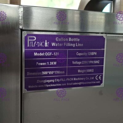 los 3.4*0.78*1.95m 3 en 1 línea de relleno del galón de 120 BPH proveedor