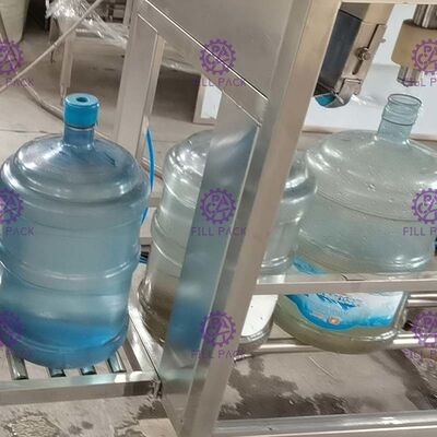 Acero inoxidable 304 120 BPH máquina de rellenar de 5 galones proveedor