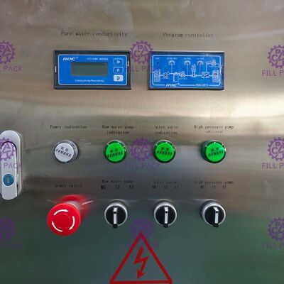 Planta del RO del agua potable 2000 LPH con el esterilizador ULTRAVIOLETA proveedor