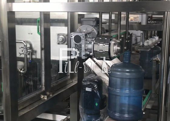 3 en 1 embotelladora del agua mineral QGF-1000 proveedor