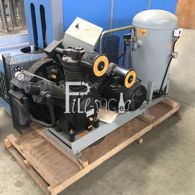 Una máquina plástica de la fabricación de la botella del calentador 120BPH proveedor