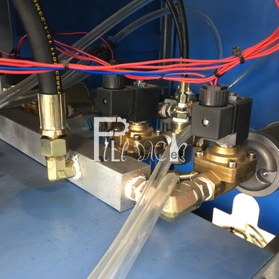 Una máquina plástica de la fabricación de la botella del calentador 120BPH proveedor