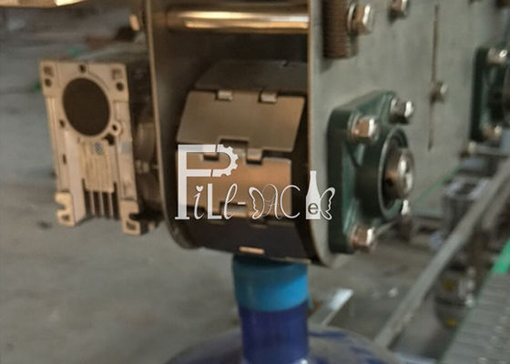 Botella automática llena conducida eléctrica de 450BPH 20L máquina de embotellado de 5 galones para el agua mineral proveedor