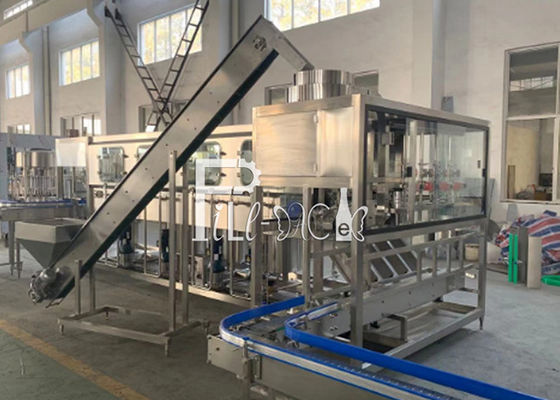 4600*2000*1800m m L tipo máquina de embotellado de 5 galones proveedor
