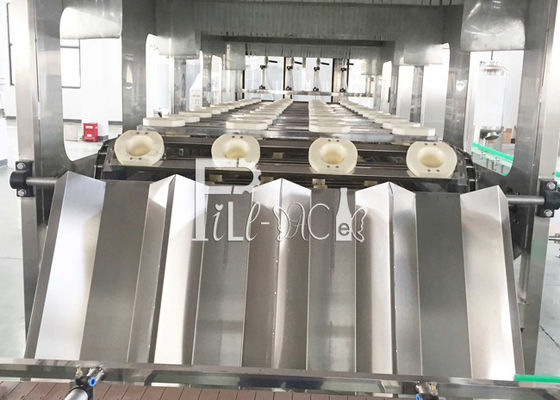 Presión normal que llena la máquina de rellenar del galón 600BPH proveedor