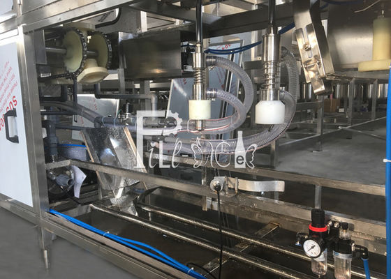 Agua potable máquina de rellenar de 5 galones con el transportador de Rollor proveedor