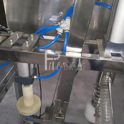 Máquina de rellenar cargada auto del barril del PLC de la sola cabeza del descapsulado proveedor