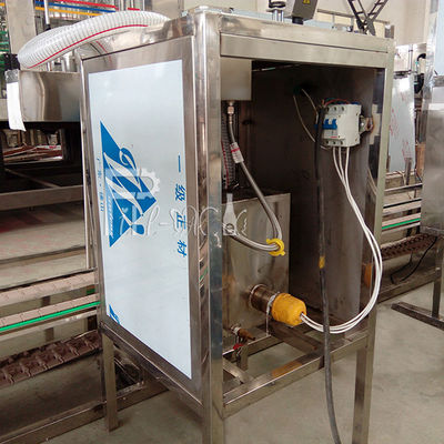 Planta de agua del galón de la conexión de tubo del SUS 304 300 BPH proveedor