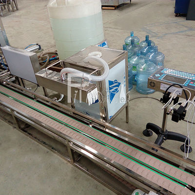 Los tenedores de botella dobles alinean 300BPH máquina de rellenar de 3 galones proveedor