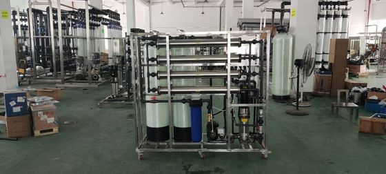 Depuradora del RO del agua potable 2000LPH con la membrana 4040 para la fábrica del agua proveedor