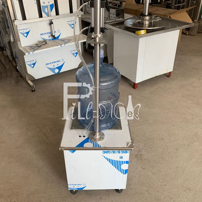 Máquina que capsula del galón del Plc 450m m del manual de la botella automática del animal doméstico proveedor