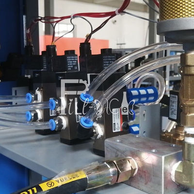 3 galones 5 galones 10 litros de 15l 20l 120bph de máquina que sopla de la botella semi automática del animal doméstico proveedor