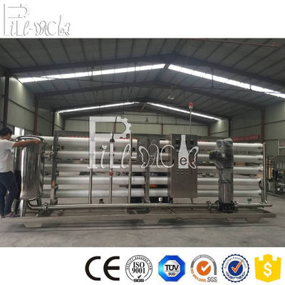 Perforación de acero inoxidable 304 20tph que bebe la máquina de la planta de filtrado de agua del Ro proveedor