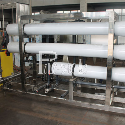 Válvula auto de la operación Sus304 que bebe la máquina del tratamiento de aguas del Ro 4000lph proveedor